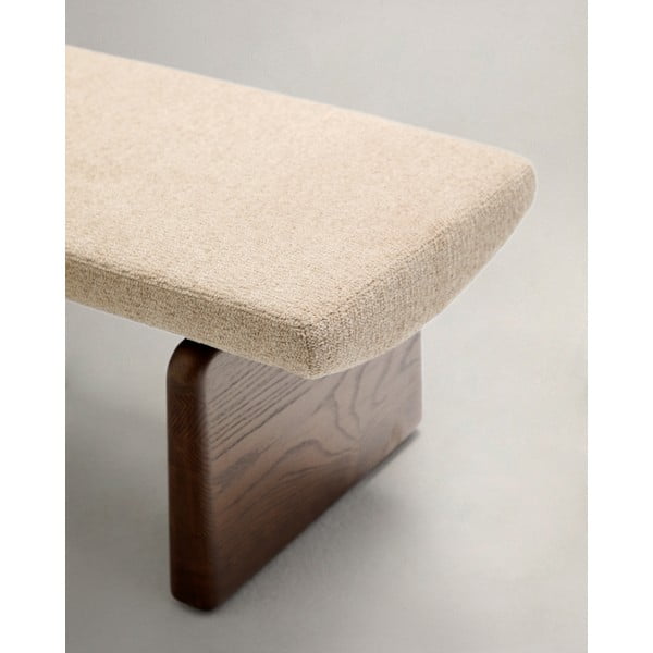 Smėlio spalvos/tamsios natūralios spalvos iš šenilinio audinio suolas Topaz – Kave Home-image-4