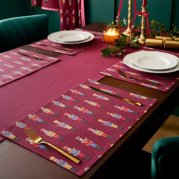 Iš medvilnės padėkliukas su Kalėdų motyvu 46x30 cm Christmas Nutcracker – Catherine Lansfield-image-1