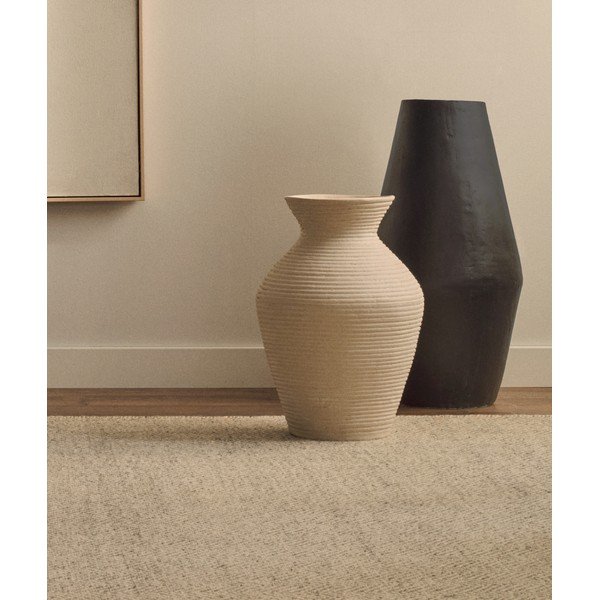 Kreminės spalvos iš papjė mašė aukšta vaza (aukštis 51 cm) Pria – Kave Home-image-2
