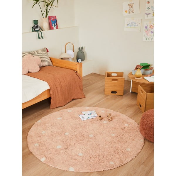 Skalbiamas/rankų darbo iš medvilnės vaikiškas kilimas šviesiai rožinės spalvos ø140 cm Round Dot Rose – Lorena Canals-image-1
