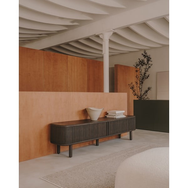 TV spintelė tamsiai rudos spalvos iš uosio 200x50 cm Mailen – Kave Home-image-1