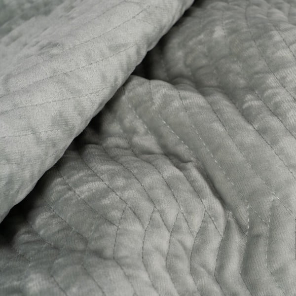 Pilkai žalios spalvos iš velveto dygsniuota lovatiesė 230x260 cm – Ixia-image-2