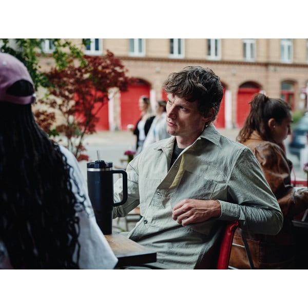 Juodos spalvos iš nerūdijančio plieno su šiaudeliu termosas 1,18 l Quencher H2.0 FlowState Tumbler Black – Stanley-image-1