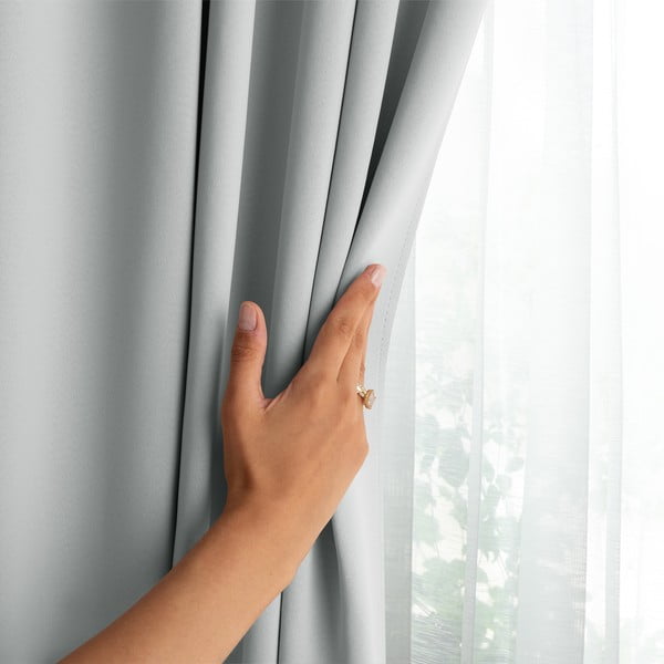 Šviesiai pilkos spalvos pritemdymas (dalinis užtemimas) užuolaida 140x175 cm Kierra – Restilo-image-2