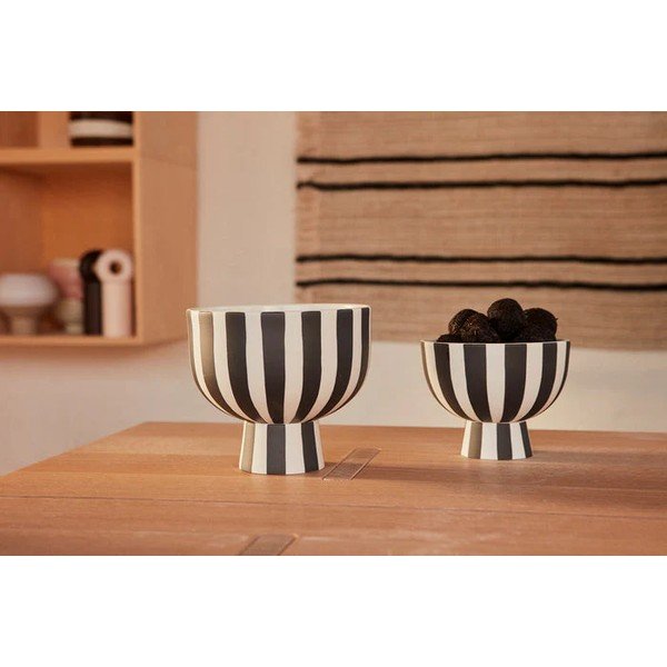 Skirta serviravimui juodos ir baltos spalvos iš akmens masės mažas dubuo Toppu – OYOY Living Design-image-3