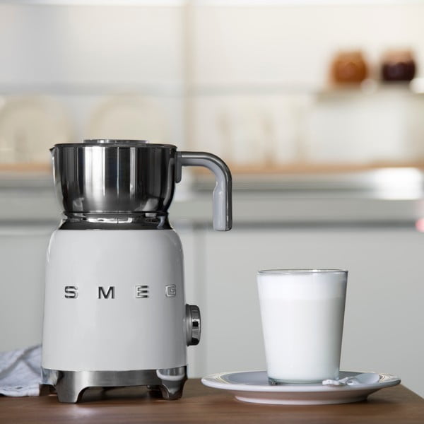 Elektrinis pieno plaktuvas baltos spalvos Retro Style – SMEG-image-1