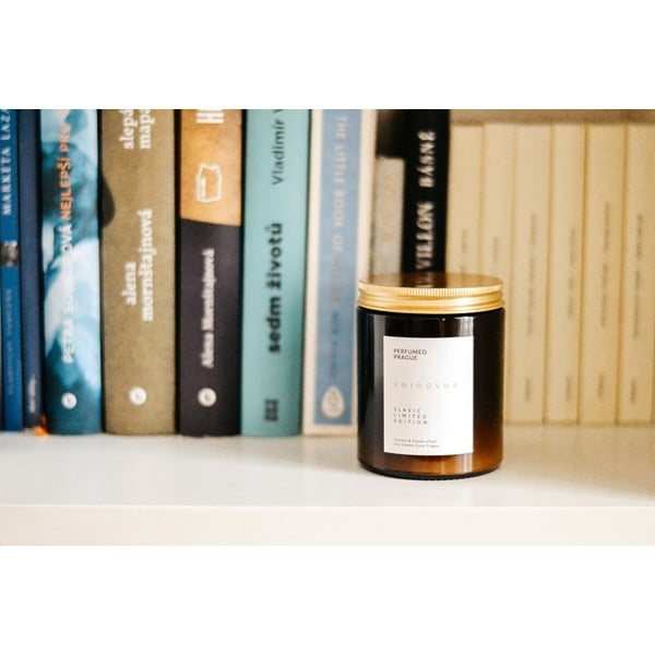 Aromatinė žvakė iš sojų vaško degimo laikas 40 h Slavic Edition: #09 Library – Perfumed Prague-image-3