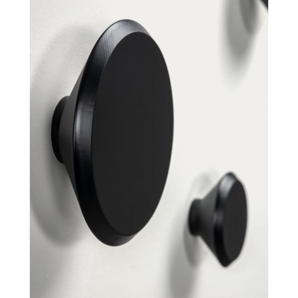 Sieniniai juodos spalvos iš medienos kabliai 3 vnt. Nadua – Kave Home-image-4