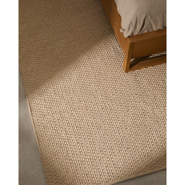 Rankų darbo kreminės spalvos iš medvilnės mišinio kilimas 160x230 cm Mascarell – Kave Home-image-3
