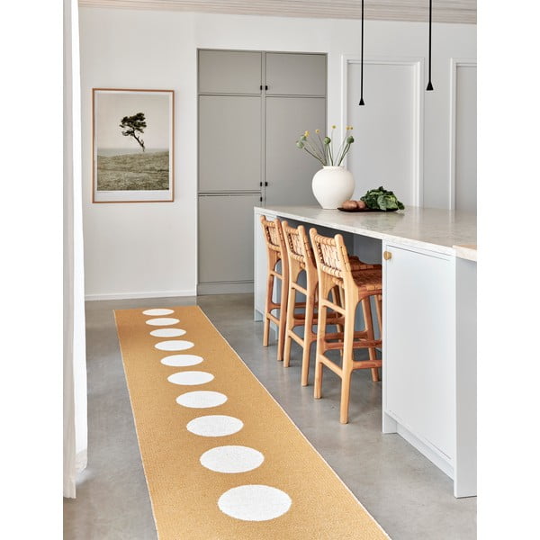 Ochros spalvos lauko kilimas 70x150 cm Vera Ochre – Pappelina-image-1