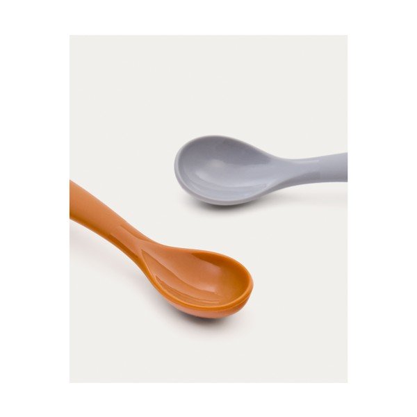Šviesiai mėlynos spalvos/oranžinės spalvos plastikinis/iš silikono vaikiškų šaukštelių rinkinys 2 vnt. Lili – Kave Home-image-4