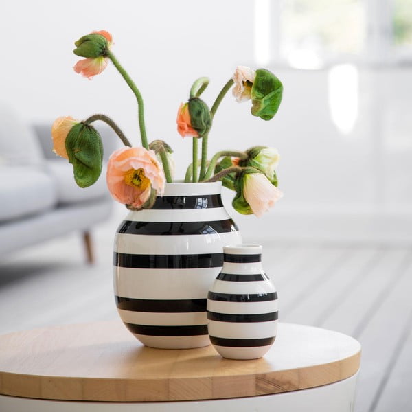 Juodai balta akmens masės vaza Kähler Design Omaggio, 20 cm aukščio-image-1