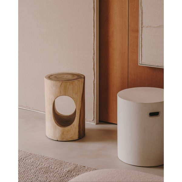 Iš masyvios munggur medienos apvalios formos šoninis stalas ø 30 cm Halker – Kave Home-image-2