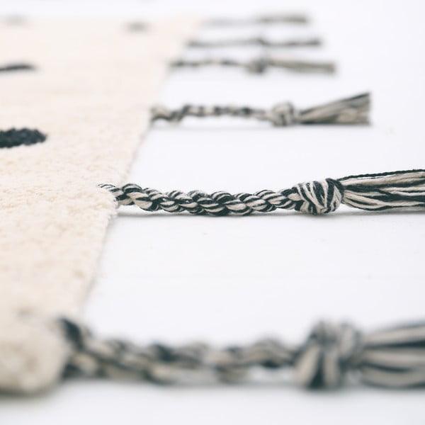 Skalbiamas/rankų darbo iš medvilnės kilimas juodos spalvos/kreminės spalvos 100x150 cm Nümi Black – Nattiot-image-4