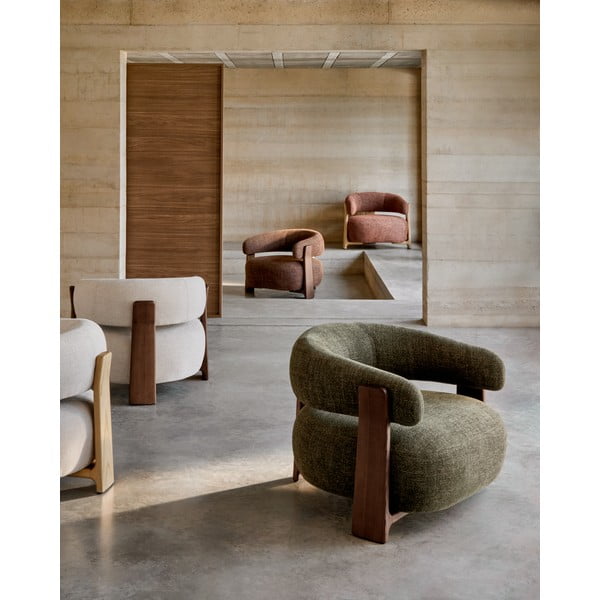 Rudos spalvos iš šenilinio audinio krėslas Granite – Kave Home-image-1