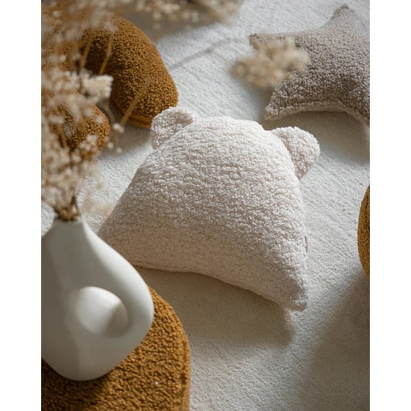Kreminės spalvos iš boucle vaikiška sofos pagalvėlė Bear – Wigiwama-image-3