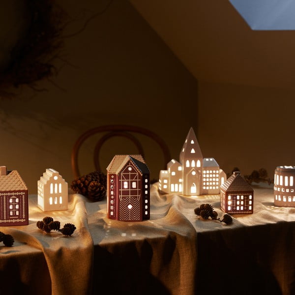 Iš keramikos žvakidė arbatinei žvakutei Gingerbread Lighthouse – Kähler Design-image-1