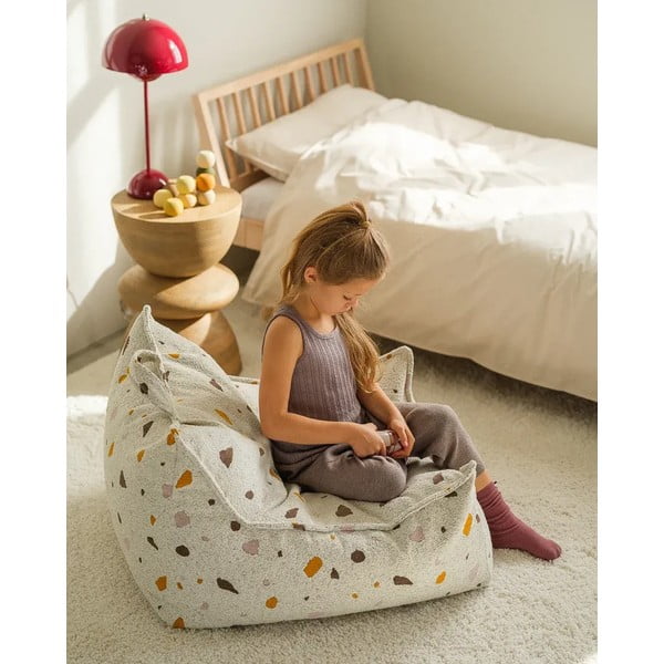Baltos spalvos iš boucle/iš šenilinio audinio vaikiškas sėdmaišis Terrazzo Chair – Wigiwama-image-3