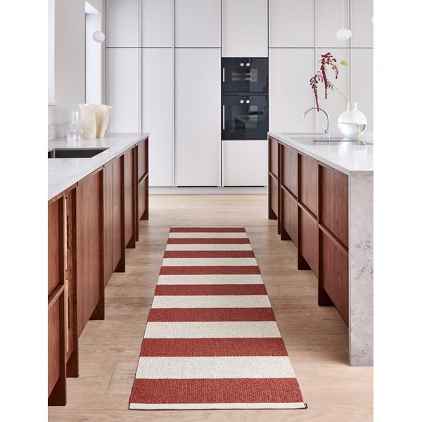 Raudonos plytų spalvos/kreminės spalvos lauko kilimas 70x300 cm Bob Brick – Pappelina-image-1