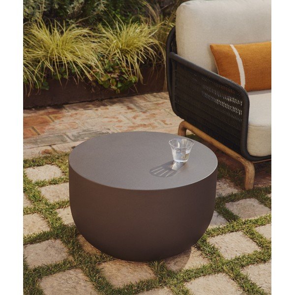 Iš betono apvalios formos sodo kavos staliukas ø 60 cm Garbet – Kave Home-image-1