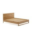 Natūralios spalvos iš ąžuolo masyvo dvigulė lova su lovos grotelėmis 180x200 cm Alguema – Kave Home