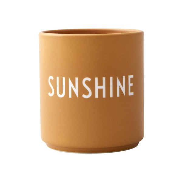Geltonos spalvos porcelianinis puodelis Design Letters Favourite Sunshine
