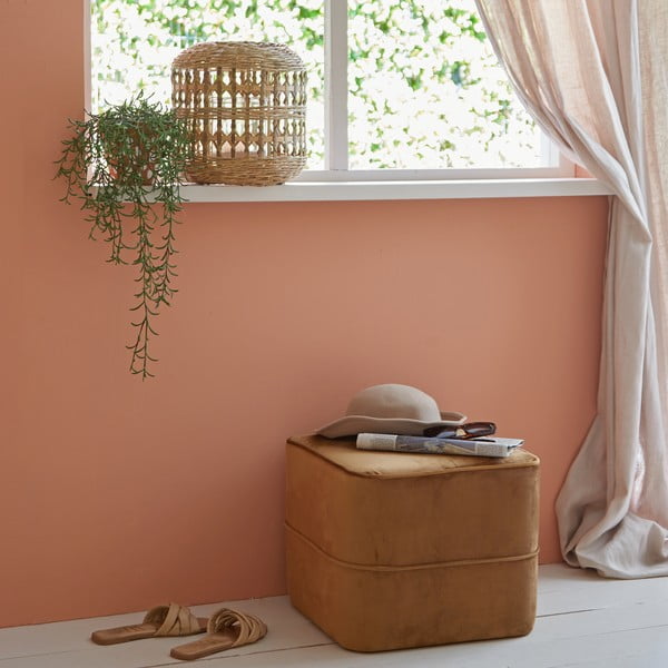 Iš velveto pufas auksinės spalvos Kiki – Light & Living-image-4