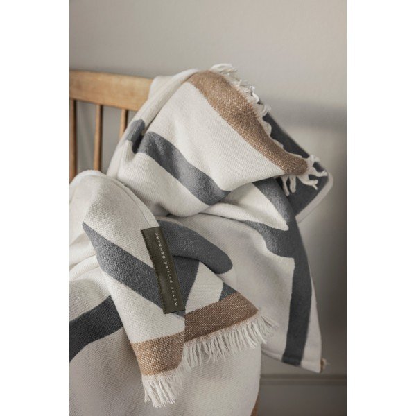 Kreminės spalvos antklodė ir pledas 130x175 cm Shadow  – Mette Ditmer Denmark-image-1