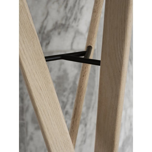 Natūralios spalvos iš ąžuolo masyvo palto stovas 62x176 cm Rakku – Blomus-image-4