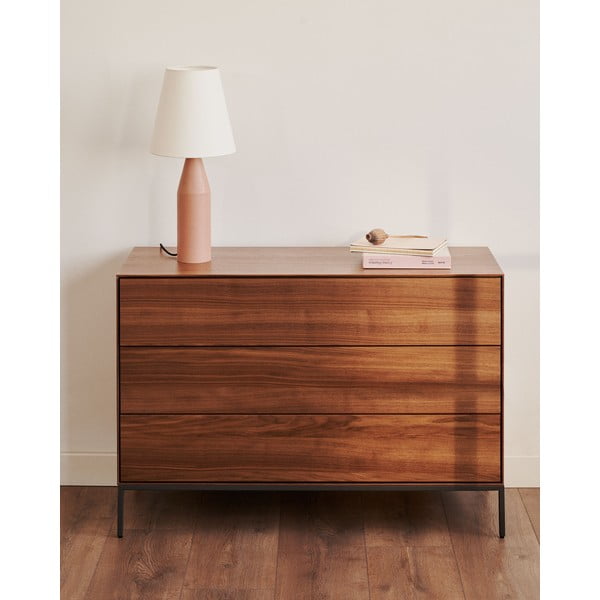 Žema šoninė spintelė natūralios spalvos iš riešutmedžio 110x75 cm Vedrana – Kave Home-image-1