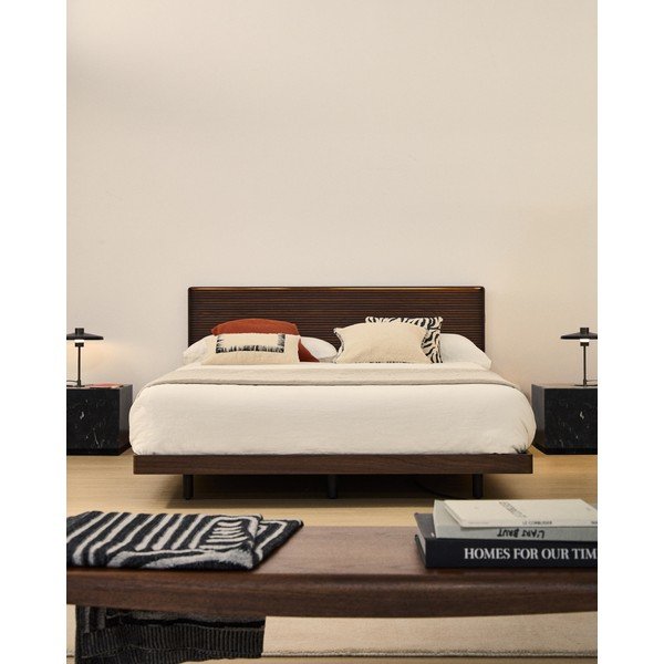 Rudos spalvos iš beržo masyvo dvigulė lova su lovos grotelėmis 180x200 cm Norlen – Kave Home-image-1