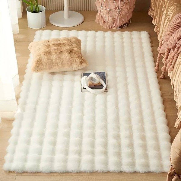 Skalbiamas dramblio kaulo spalvos kilimas 100x250 cm Bubble Emarald – Mila Home-image-1