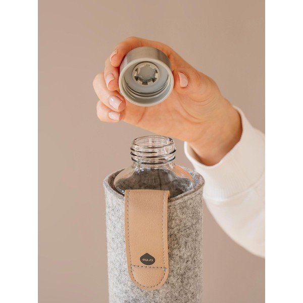 Borosilikatinio stiklo buteliukas su veltu dėklu Equa Mismatch Sand Sky, 750 ml-image-1