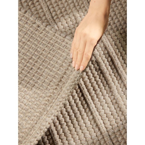 Rankų darbo smėlio spalvos iš vilnos kilimas 80x250 cm Camden Parker – Ted Baker-image-4