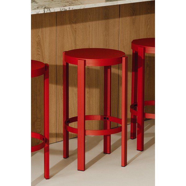 Raudonos spalvos iš plieno baro taburetė (sėdynės aukštis 65 cm) Doon – noo.ma-image-1