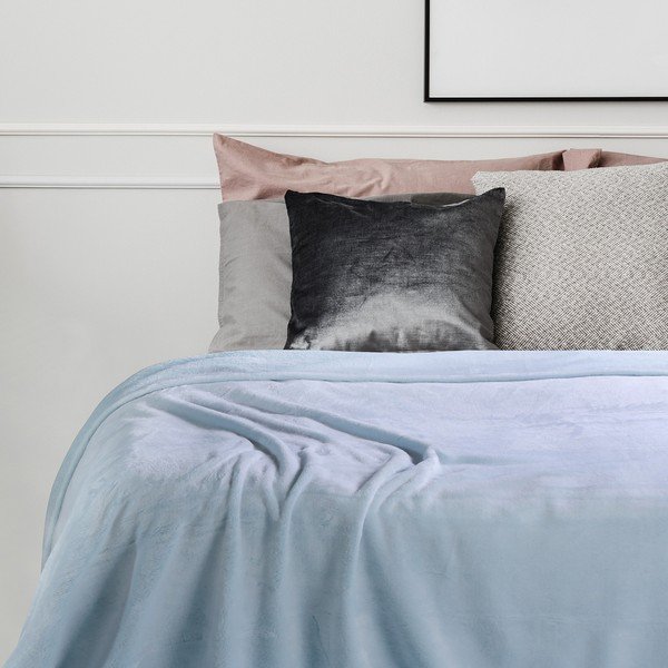 Šviesiai mėlyna mikropluošto antklodė DecoKing Fluff BabyBlue, 170 x 210 cm-image-1