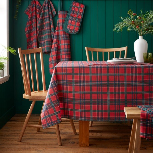 Iš medvilnės staltiesė su Kalėdų motyvu 178x137 cm Christmas Tartan Check – Catherine Lansfield-image-2