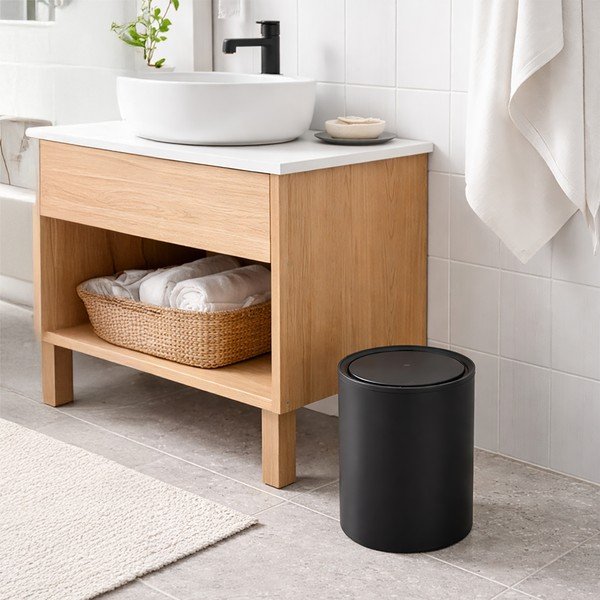 Juodos spalvos iš plastiko šiukšliadėžė 6 l – Orion-image-1