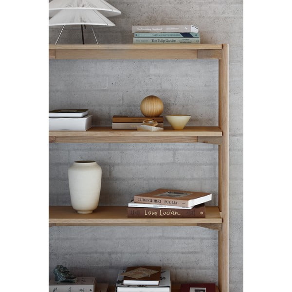 Natūralios spalvos knygų spinta  iš ąžuolo 86x160x30 cm Braidwood – Actona-image-1
