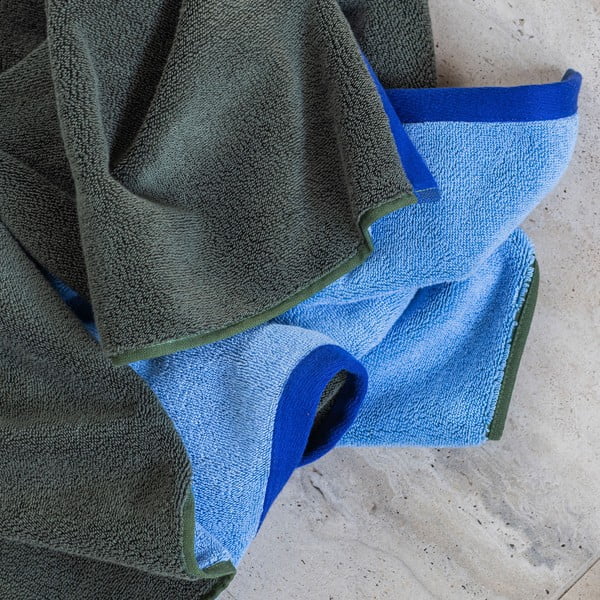 Tamsiai žalios spalvos/mėlynos spalvos iš frote audinio iš organiškos medvilnės vonios rankšluostis 70x133 cm Soft – Mette Ditmer Denmark-image-1