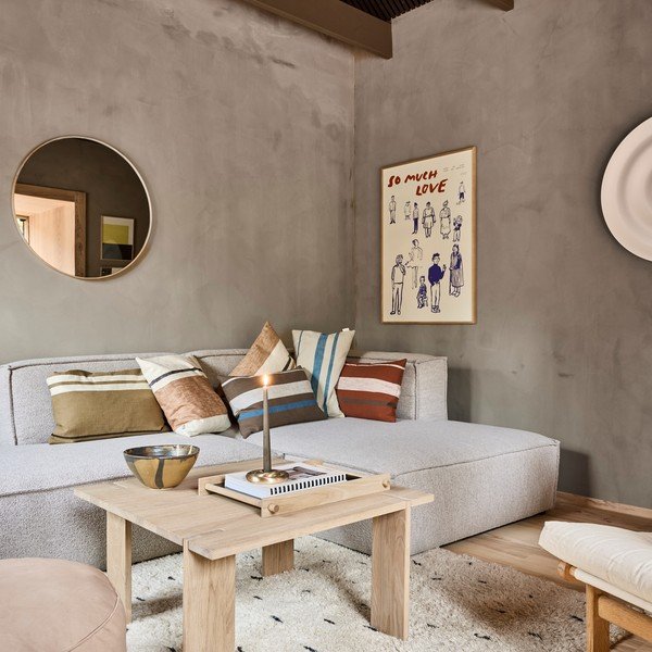Natūralios spalvos iš ąžuolo masyvo kavos staliukas 75x75 cm Oy – OYOY Living Design-image-2