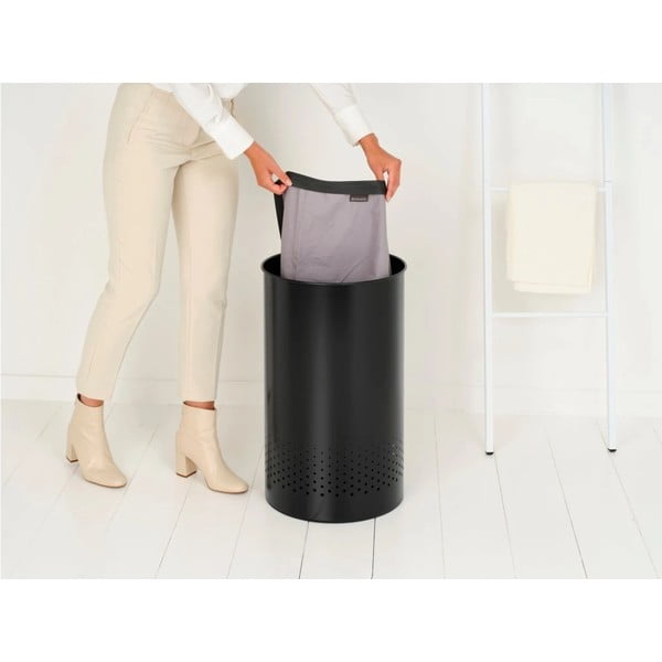 Iš metalo skalbinių krepšys matinės juodos spalvos 60 l – Brabantia-image-4