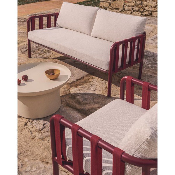 Raudonos spalvos/smėlio spalvos iš aliuminio sodo poilsio baldų komplektas 4 žmonėms Omala – Kave Home-image-2