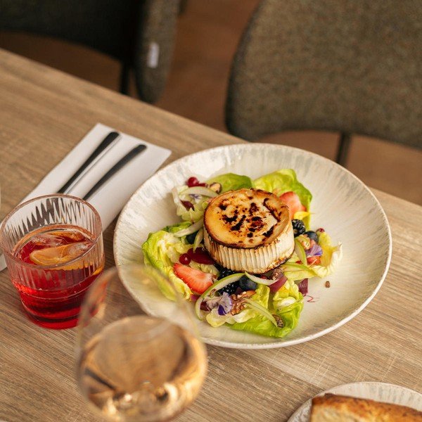 Šviesiai pilkos spalvos sriubos iš porceliano  lėkštė ø 25,5 cm Nuance – BonBistro-image-2