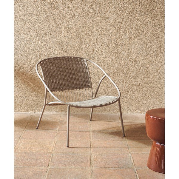 Taupe spalvos sodo krėslas Atrani – Kave Home-image-1