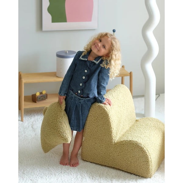 Žalios spalvos iš boucle vaikiška sofos pagalvėlė Bear – Wigiwama-image-2