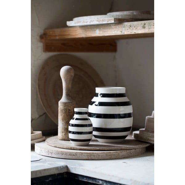 Juodai balta akmens masės vaza Kähler Design Omaggio, 12,5 cm aukščio-image-2