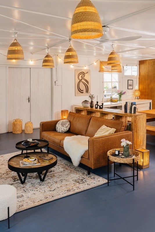 Įkvėpimas : Sendintas stilius, Svetainė