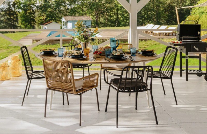 Kaip išsirinkti sodo baldus balkonui, terasai ar sodui, kad jie tarnautų ilgai?