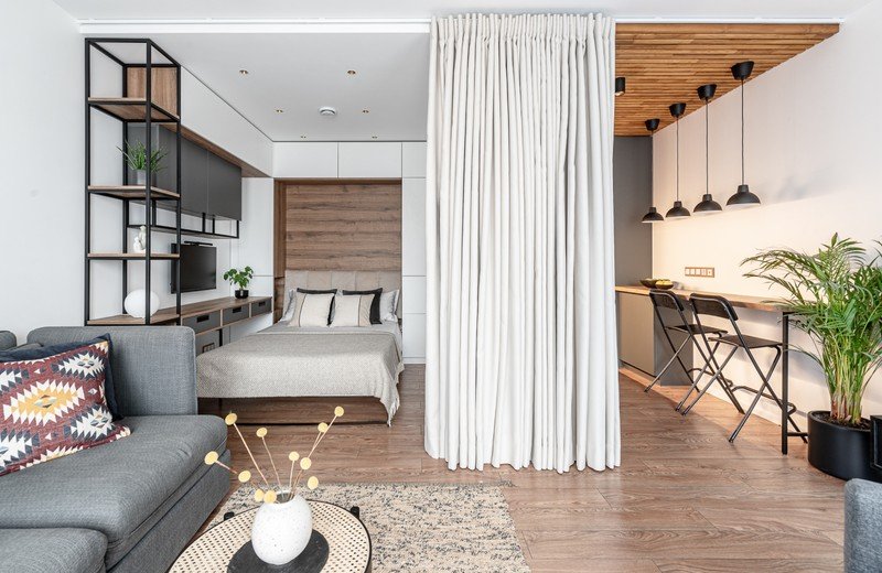 38 m² butas Vilniuje: skandinaviškas interjeras su Japandi ir soft loft elementais